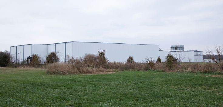 Exterior photo of Lineage's Boonville facility