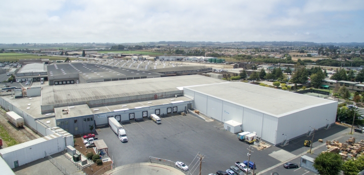 Aerial photo of Lineage's Cascade facility in Watsonville, CA