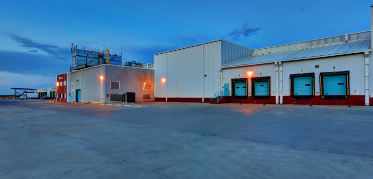 Exterior photo of Lineage's El Paso facility