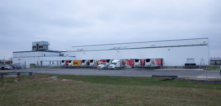 Exterior photo of Lineage's Boonville facility