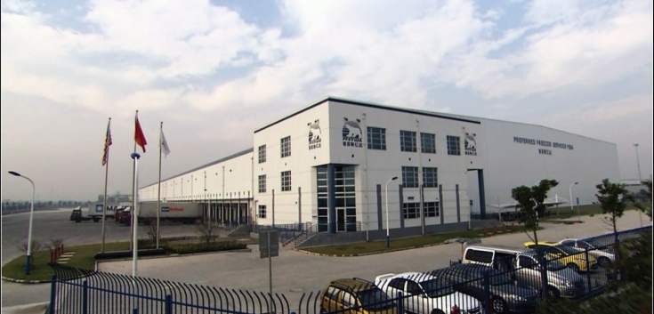 Exterior photo of Lineage's Shanghai (Lingang Park) facility