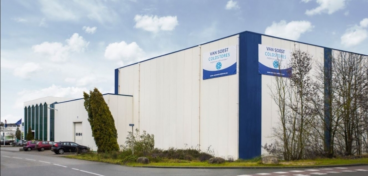 Exterior photo of Lineage's Venlo facility in the Netherlands