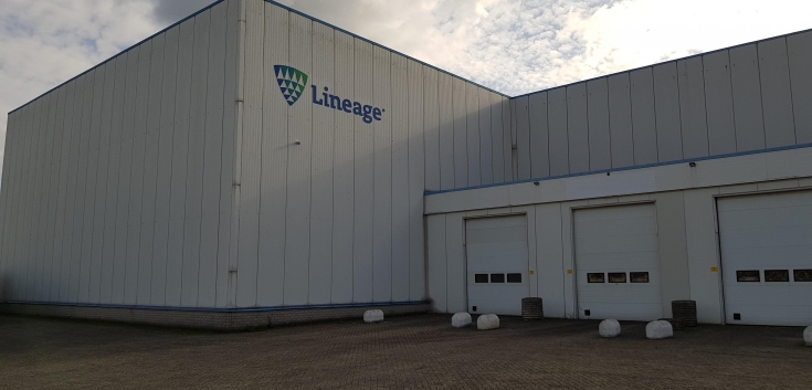 Exterior photo of Lineage's Hoogerheide facility's loading dock.