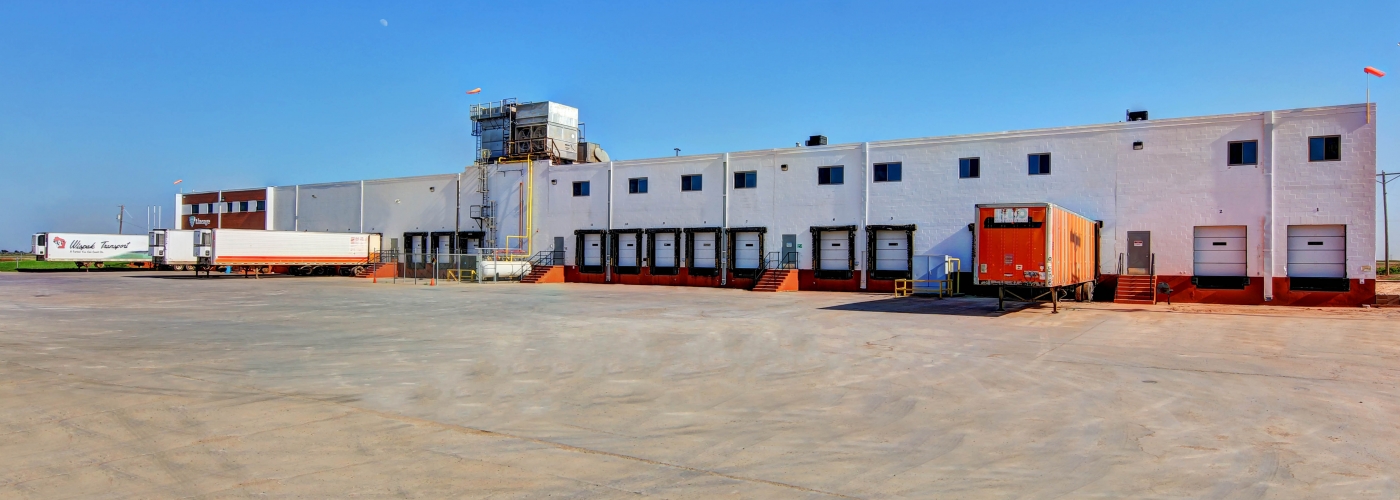 Exterior photo of Lineage's Friona facility