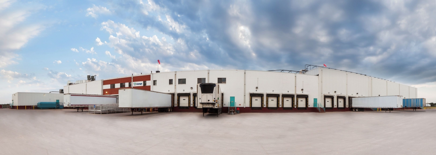 Panorama photo of Lineage's Dodge City facility